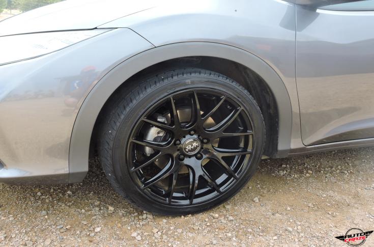 HONDA CIVIC 5 STUD GLOSS BLACK